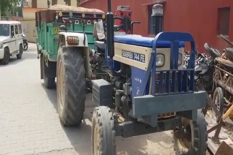 Action against mining mafia,  tractor seized in alwar