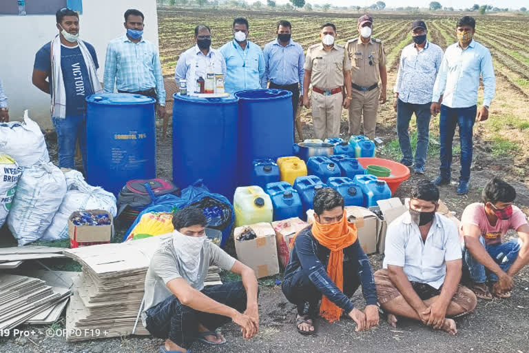 बनवाट मद्याच्या कारखाना उद्ध्वस्त