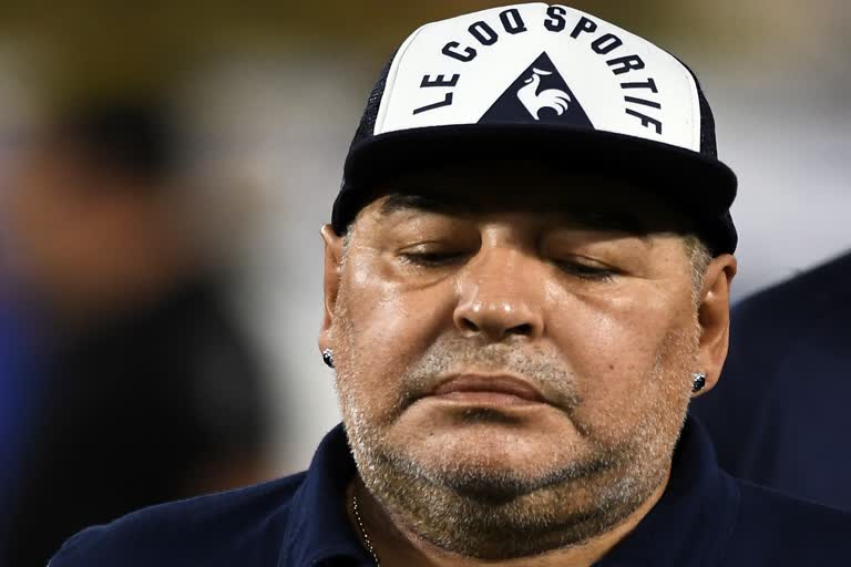 today-doctor-and-six-others-to-be-questioned-about-death-of-diego-maradona
