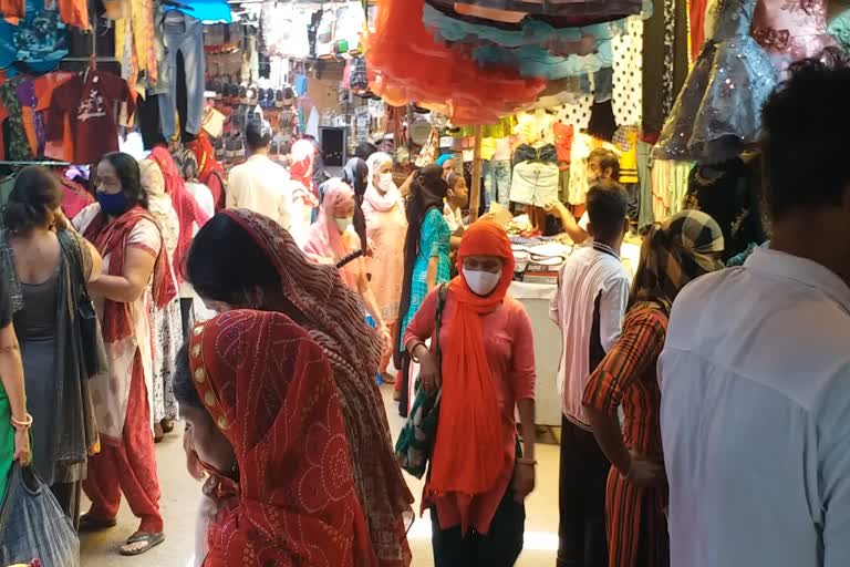 अलवर के बाजारों में भीड़, अलवर में लॉकडाउन, अलवर लॉकडाउन न्यूज,alwar news, अलवर पुलिस
