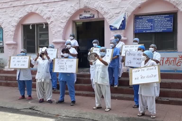 nurse protest