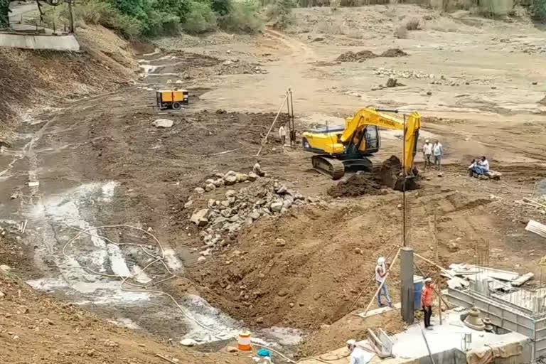 Renovation of Muddy Sugar Lake begins