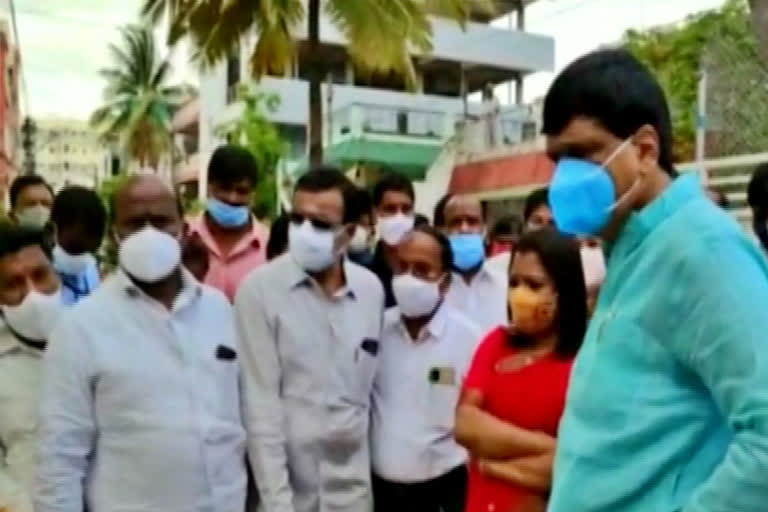 ghmc-mayor-vijayalakshmi-inspected-the-canals