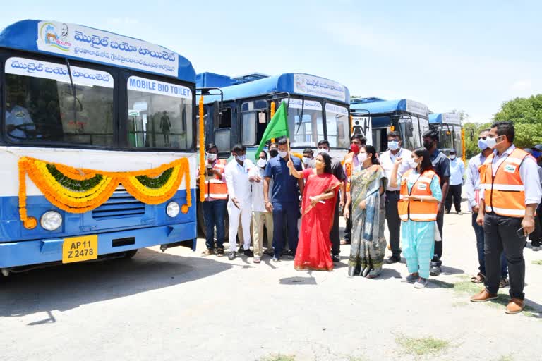 Hyderabad mayor, mobile toilets