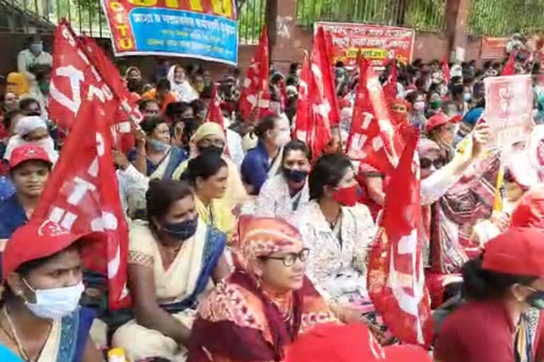 agitation by Asha Workers for various demands in nagpur