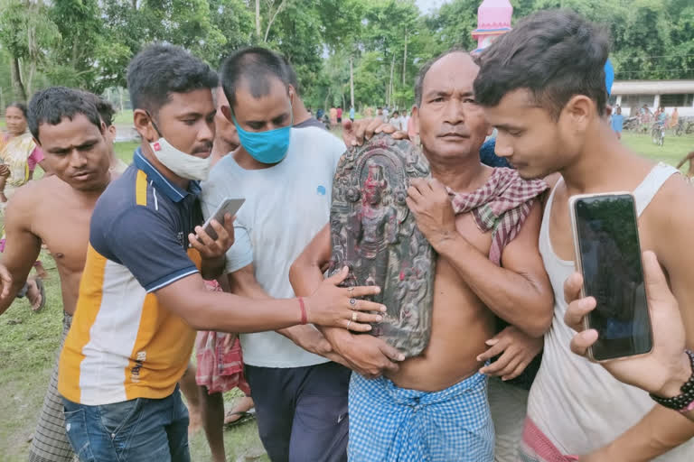 four ancient idol recovered from kushmandi of south dinajpur