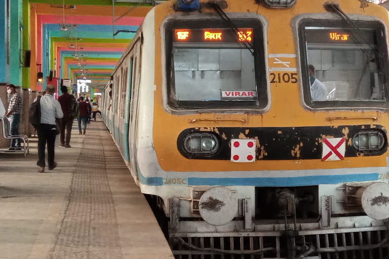 Mumbai local train