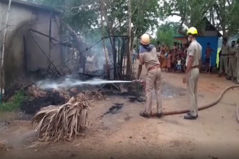 ପୂର୍ବ ଶତ୍ରୁତାକୁ କେନ୍ଦ୍ର କରି ଗୋଷ୍ଠି ସଂଘର୍ଷ, 5 ଆହତ