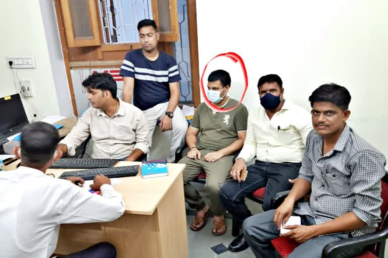 रिश्वतखोरी  रिश्वतखोर  सवाई माधोपुर न्यूज  क्राइम इन सवाई माधोपुर  Crime in Sawai Madhopur  Sawai Madhopur News  bribery  CGST Inspector arrested  Sawai Madhopur ACB