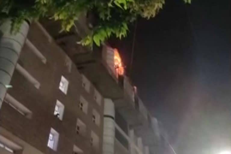 fire at aiims in delhi was brought under control with the help of 20 engines