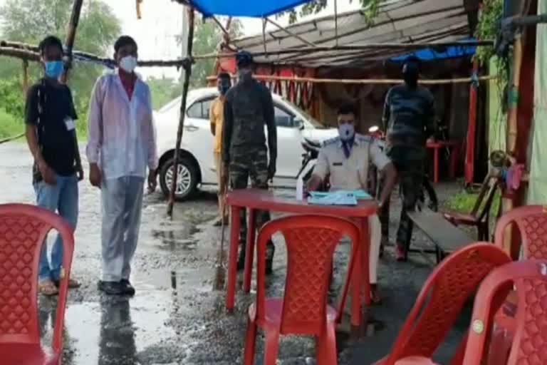 bad condition of checkpost on jharkhand bengal border dhanbad