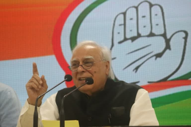 89 nations ahead of India in vaccination  Kapil Sibal  Kapil Sibal on vaccination  congress on vaccination  vaccination in india  കപില്‍ സിബല്‍  കൊവിഡ് വാക്സിൻ  ബിജെപി