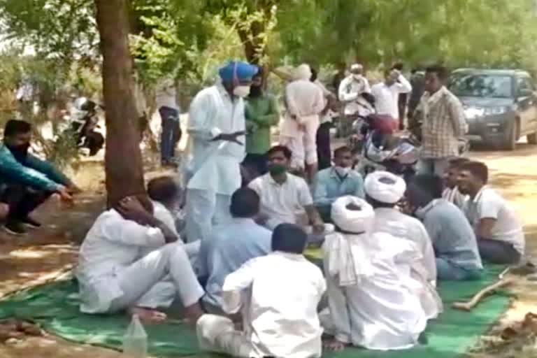 नागौर की ताजा खबर  राजस्थान की ताजा खबर  नागौर में धरना  picket in nagaur  Rajasthan latest news  Nagaur latest news  picket outside the mortuary  murder of young man