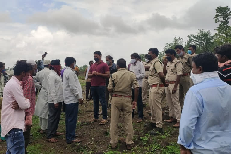 A dispute has erupted between forest department farmers in Sirpur U zone of Kumuram Bheem Asifabad district.