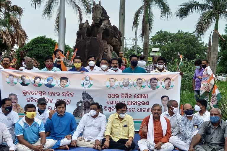 Shifting Of Warrior-Horse Replica: Congress Supporters Protest At Master Canteen Square