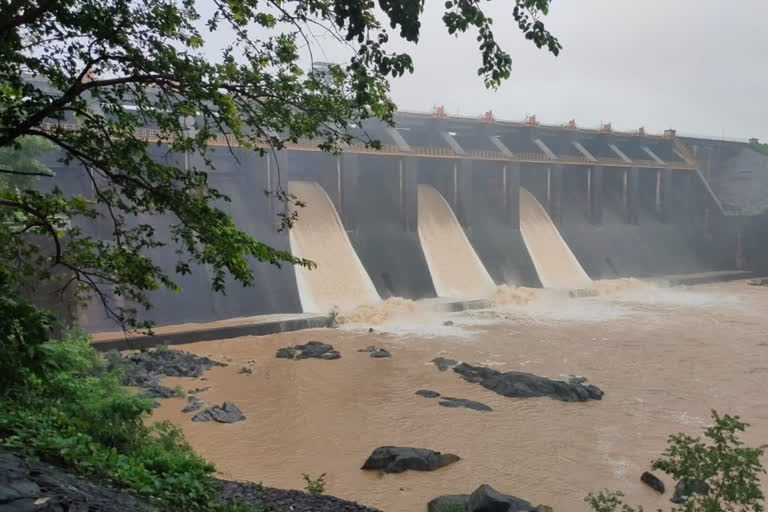 mython released water after continuous rain in bengal