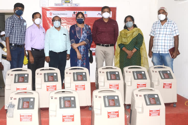 Save the Children International is a charity that distributes oxygen consulators