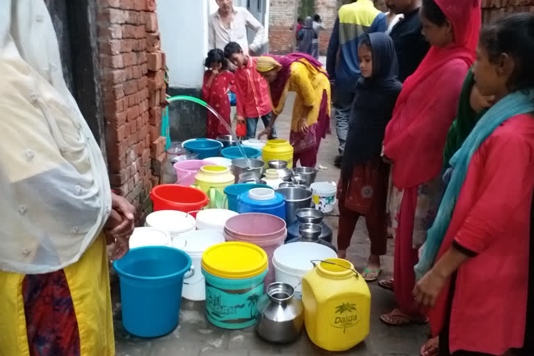 Severe shortage of drinking water in this area of Banaras