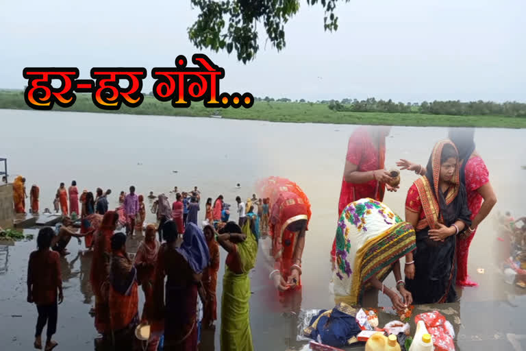 crowd of devotees at ganga ghat on the occasion of ganga dussehra in sahibganj