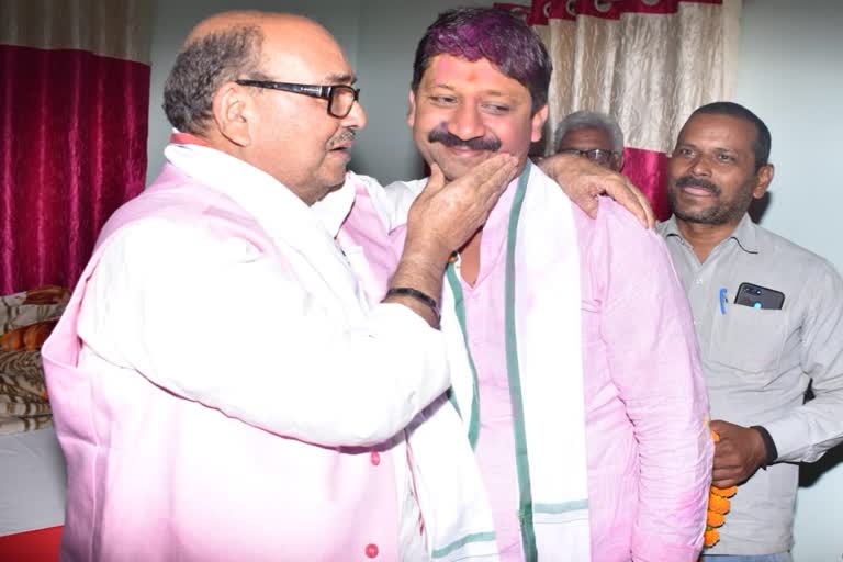 Minister Sumit Singh with father Narendra Singh