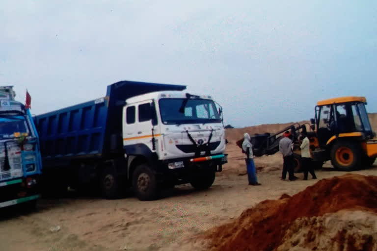 50 trucks seized in palamu