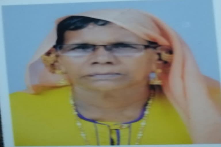 An elderly woman was found dead at her home in Thavanur Kadakassery  തവനൂർ കടകശ്ശേരിയിൽ വയോധികയെ വീട്ടിൽ മരിച്ച നിലയിൽ കണ്ടെത്തി  വയോധികയെ വീട്ടിൽ മരിച്ച നിലയിൽ കണ്ടെത്തി  വയോധികയെ തലക്കടിയേറ്റ് മരിച്ച നിലയിൽ കണ്ടെത്തി  സ്വർണാഭരണ മോഷണം ലക്ഷ്യമിട്ടുള്ള കൊലപാതകം  മലപ്പുറത്ത് വയോധികയെ മരിച്ച നിലയിൽ കണ്ടെത്തി