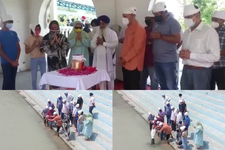 Milkha Singh  Milkha singh death  Milkha Singh's remains  Gurudwara Patalpuri Sahib  Kiratpur  മിൽഖ സിങ്ങിന്‍റെ ചിതാഭസ്മം സത്‌ലജ് നദിയിൽ നിമ​ജ്ജ​​നം ചെയ്തു  മിൽഖ സിങ്ങ്  മിൽഖ സിങ്ങിന്‍റെ ചിതാഭസ്മം നിമ​ജ്ജ​​നം ചെയ്തു  ജീവ് മിൽഖ സിങ്  കിരൺ റിജിജു  Kiran Rijiju  പറക്കും സിഖ്  Flying Sikh