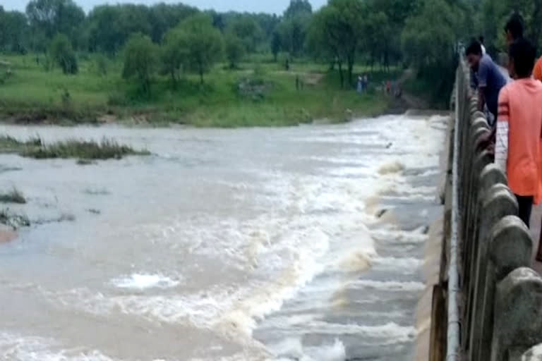 bridge damaged due to illegal sand extraction