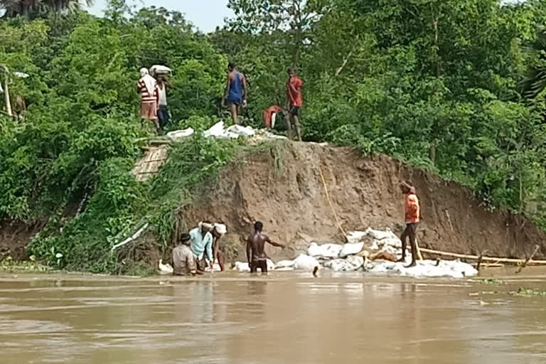 broken embankment of Nalanda