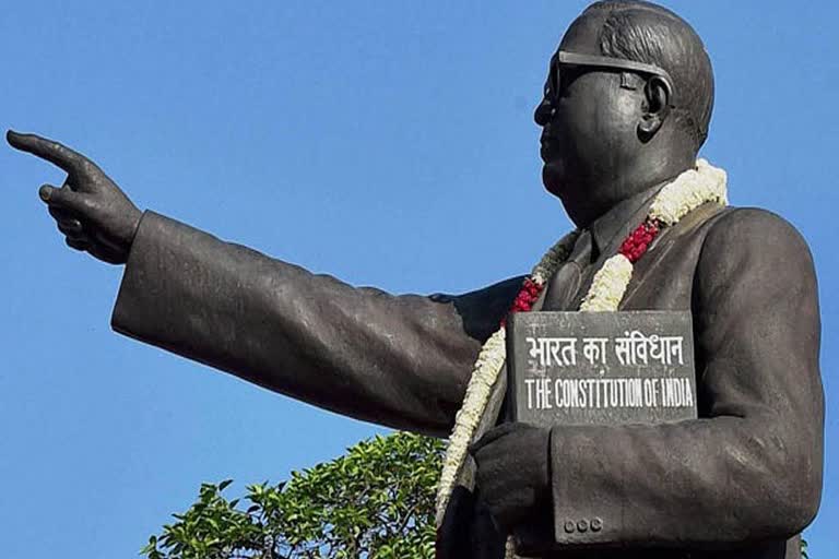 Rampur Asli village  Bhimrao Ambedkar  BR Ambedkar statue damaged in UP village  Uttar Pradesh latest news  Bhimrao Ambedkar latest news  ambedar statue vandalised  ഉത്തർപ്രദേശിൽ അംബേദ്‌കർ പ്രതിമ തകർത്ത നിലയിൽ  അംബേദ്‌കർ  അംബേദ്‌കർ പ്രതിമ  അംബേദ്‌കർ പ്രതിമ തകർത്ത നിലയിൽ  രാംപൂർ അസ്ലി ഗ്രാമം