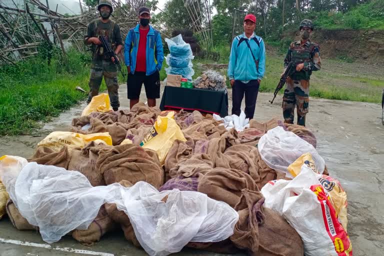 असम राइफल्स ने डेटोनेटर, विस्फोटक किया जब्त