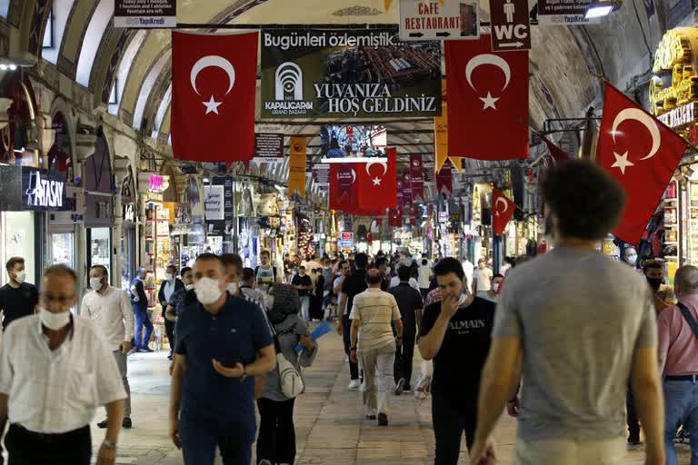 tourist in turkey after lockdown