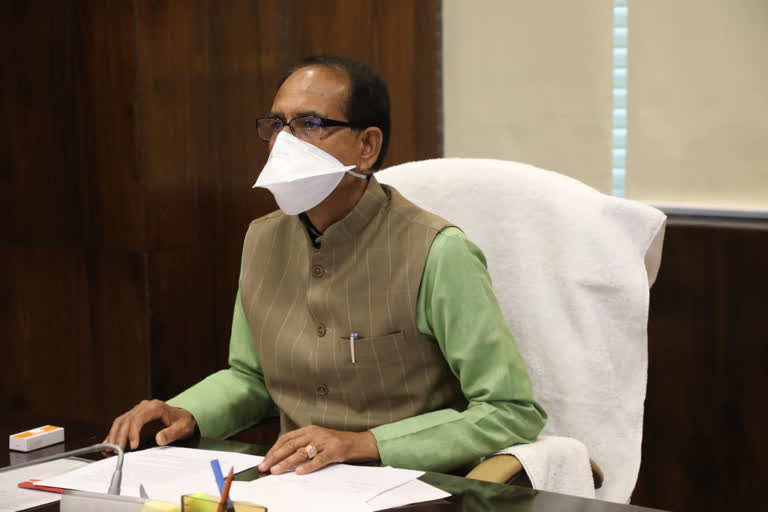 Shivraj Singh Chouhan slams Digvijaya Singh over remark on alleged 'Taliban meet'