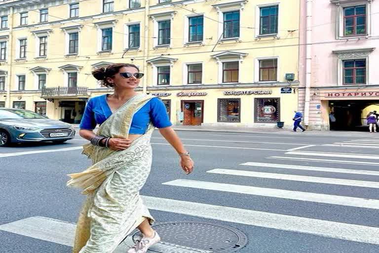 after-moscow-taapsee-pannu-wins-over-saint-petersburg-in-a-saree-see-pic