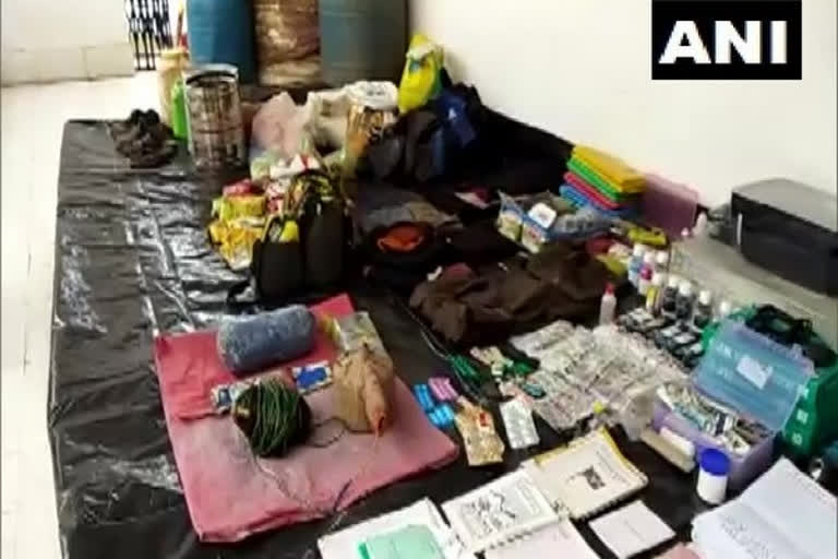 Naxal couple arrested in MP's Balaghat  നക്‌സൽ ദമ്പതികൾ  നക്‌സൽ ദമ്പതികൾ കീഴടങ്ങി  നക്‌സൽ കീഴടങ്ങി  ബാലഘട്ട്  Naxal couple arrested  Naxal arrested  Balaghat