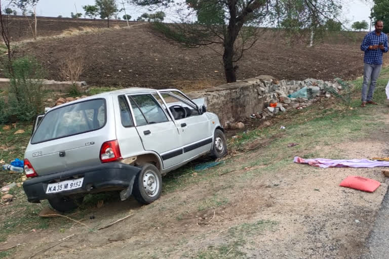 Woman death in car accident, Woman death in car accident at Raichur district, Raichur news, Raichur accident news, ಕಾರ್ ಅಪಘಾತದಲ್ಲಿ ಮಹಿಳೆ ಸಾವು, ರಾಯಚೂರು ಜಿಲ್ಲೆಯಲ್ಲಿ ಕಾರ್ ಅಪಘಾತದಲ್ಲಿ ಮಹಿಳೆ ಸಾವು, ರಾಯಚೂರು ಸುದ್ದಿ, ರಾಯಚೂರು ಅಪಘಾತ ಸುದ್ದಿ,