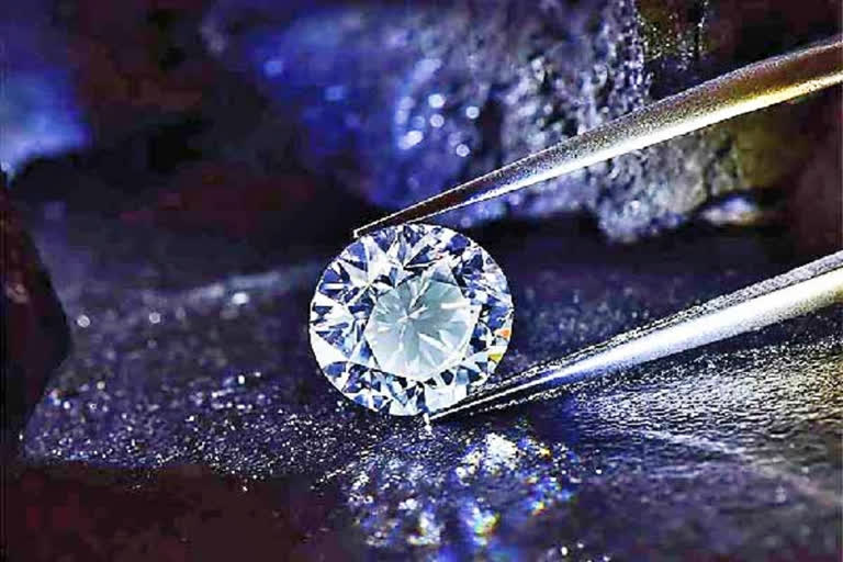 Manufacture of synthetic diamonds