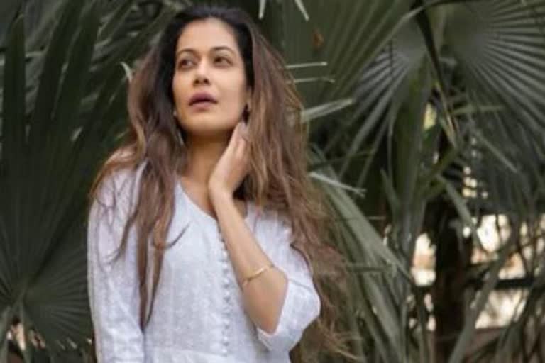 payal-rohatgi-arrested-by-ahmedabad-police-for-abusing-her-society-chairperson