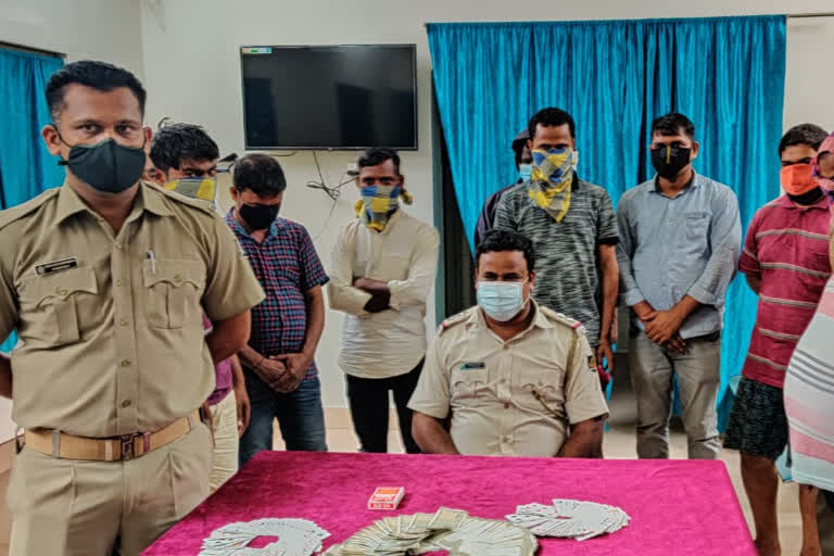 police-raid-on-gambling-at-Ganjam