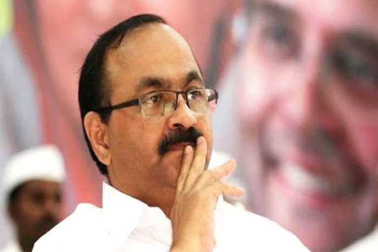 Union Education Minister  വി.ഡി സതീശൻ  VD Satheesan  Union Education Minister  കൊവിഡ്  സര്‍വകലാശാല പരീക്ഷകള്‍  സര്‍വകലാശാല പരീക്ഷകള്‍ ഓണ്‍ലൈനാക്കണം  രമേഷ് പൊക്രിയാല്‍ നിഷാങ്ക്  Ramesh Pokhriyal