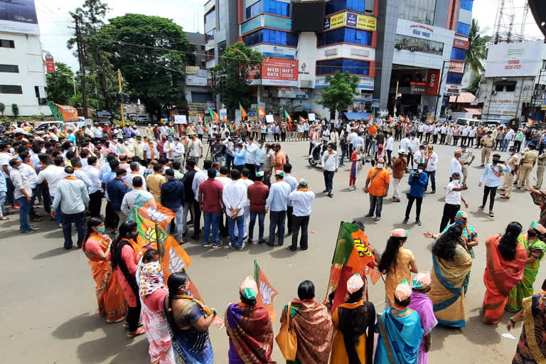 चंद्रकांत पाटलांचा राज्य सरकारवर घणाघात