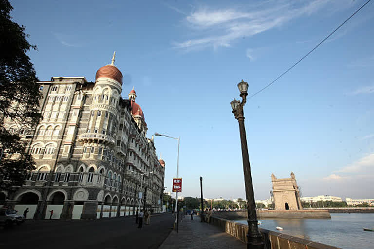 Bomb scare at Taj Hotel  hoax bomb scare  bomb scare in mumbai  fake bomb call  fake bomb scare  മുംബൈ  മുംബൈയിലെ താജ് ഹോട്ടലില്‍ വ്യാജ ബോംബ് ഭീഷണി  വ്യാജ ബോംബ് ഭീഷണി  താജ് ഹോട്ടലില്‍ വ്യാജ ബോംബ് ഭീഷണി  മുംബൈ താജ് ഹോട്ടലില്‍  മുംബൈ പൊലീസ്  വ്യാജ ഫോണ്‍ സന്ദേശം  Taj hotel in Colaba receives hoax bomb call