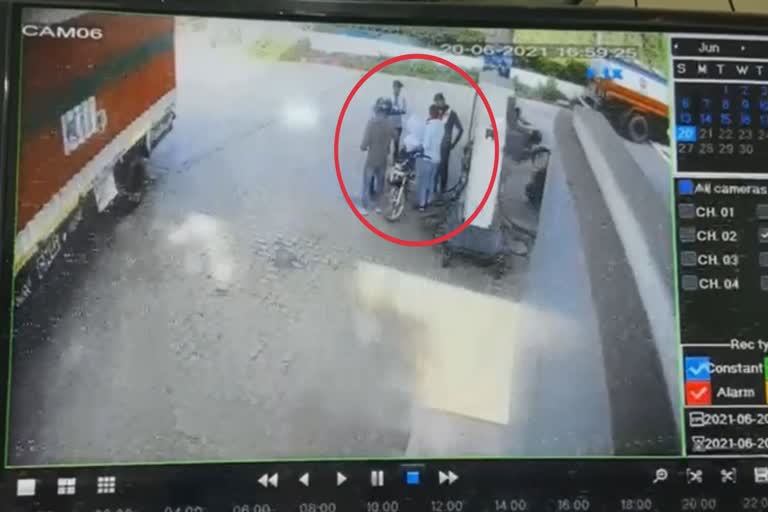 Greater noida petrol pump assault captured in cctv