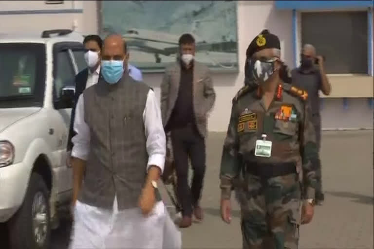 Rajnath Singh embarks on three day visit to Ladakh  defence minister rajnath singh  rajnath singh  ladakh  പ്രതിരോധ മന്ത്രി ഇന്ന് ലഡാക്കിൽ; സേനയുമായി ചർച്ച  ലഡാക്ക് സന്ദർശനം  ബോർഡർ റോഡ്‌ ഓർഗനൈസേഷന്‍