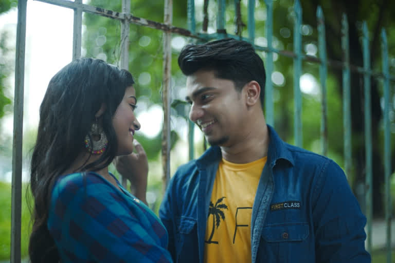 singer Raktim Chowdhury's new music video winning hearts