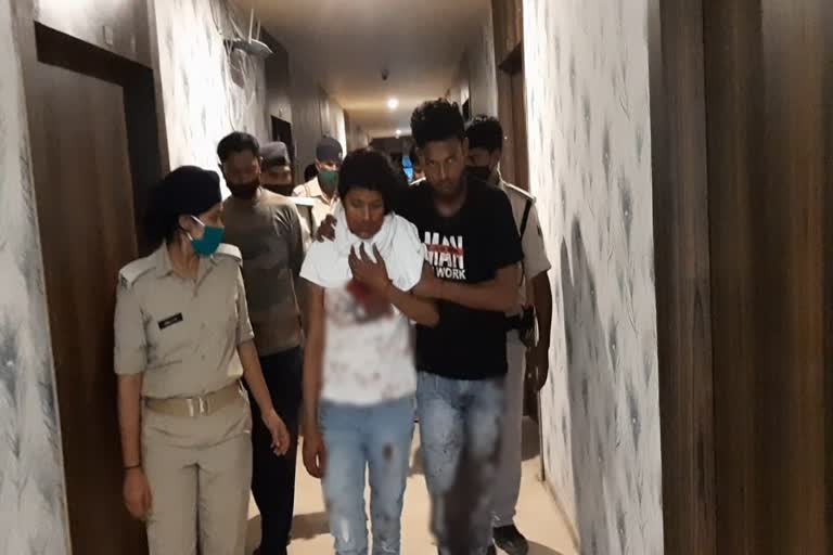 प्रेमी को पुलिस ने किया गिरफ्तार