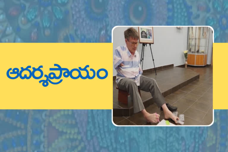 disabled artist from russia, రష్యన్​ దివ్యాంగుడి ప్రతిభ