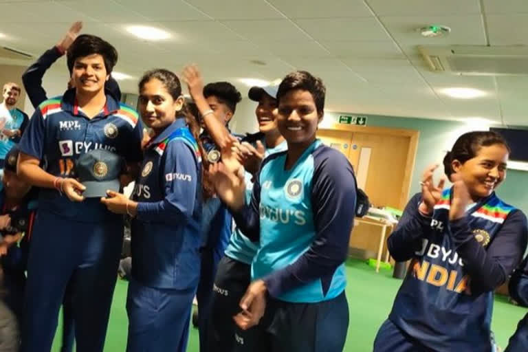 shefali-verma-becomes-youngest-indian women-cricketer-to-play-in-all-formats of cricket