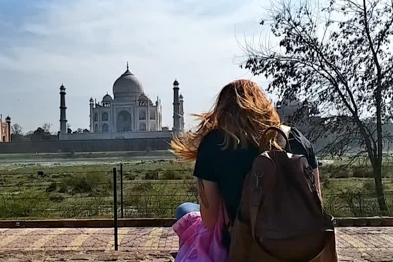 India Announces Free Tourist Visa to 5 Lakh Tourists