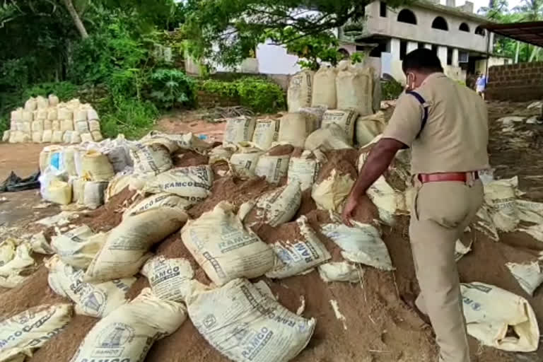 Illegal sand mining in Thirunavaya Bharathapuzha  Sand mining in Thirunavaya  ഭാരതപ്പുഴയില്‍ അനധികൃത മണലൂറ്റൽ  ഡ്രോണ്‍ ഉപയോഗിച്ച് പരീക്ഷണം